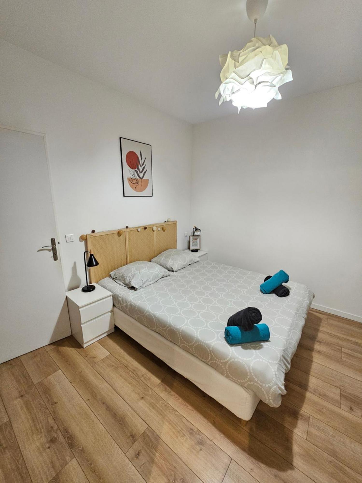 *Appartement Moderne/2 Minutes Du Metro* Saint-Ouen  Bagian luar foto