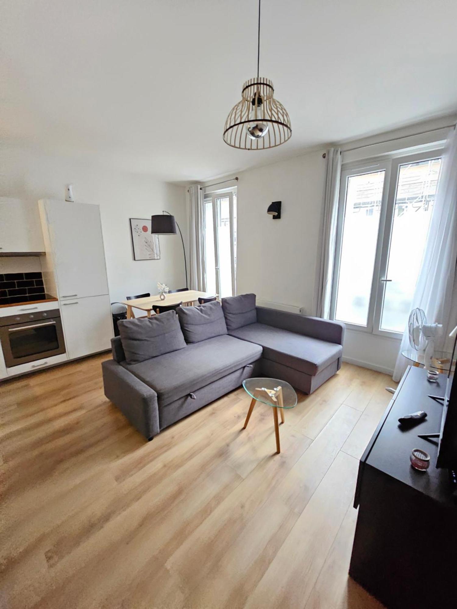 *Appartement Moderne/2 Minutes Du Metro* Saint-Ouen  Bagian luar foto