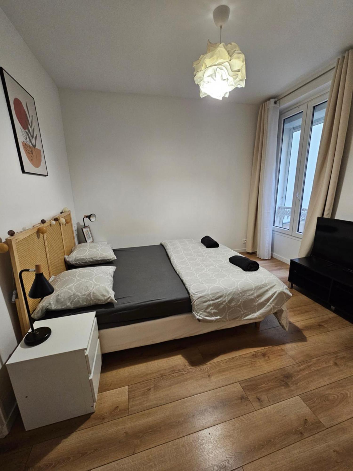 *Appartement Moderne/2 Minutes Du Metro* Saint-Ouen  Bagian luar foto