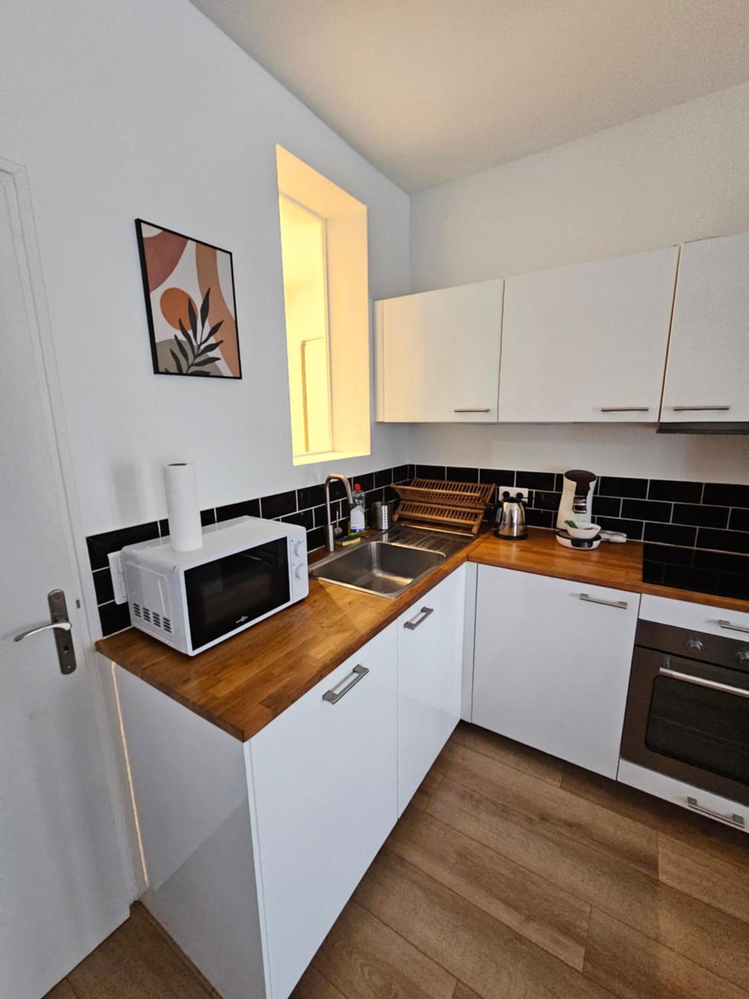*Appartement Moderne/2 Minutes Du Metro* Saint-Ouen  Bagian luar foto